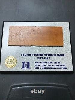 Duc Autoentique 1977-97 Cameron Indoor Stadium Jeux Utilisés Floor Plaque Coach K