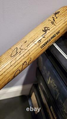 Jeu Utilisé Bat De Baseball Autographié Par 8 New York Yankees Beckett Authentic